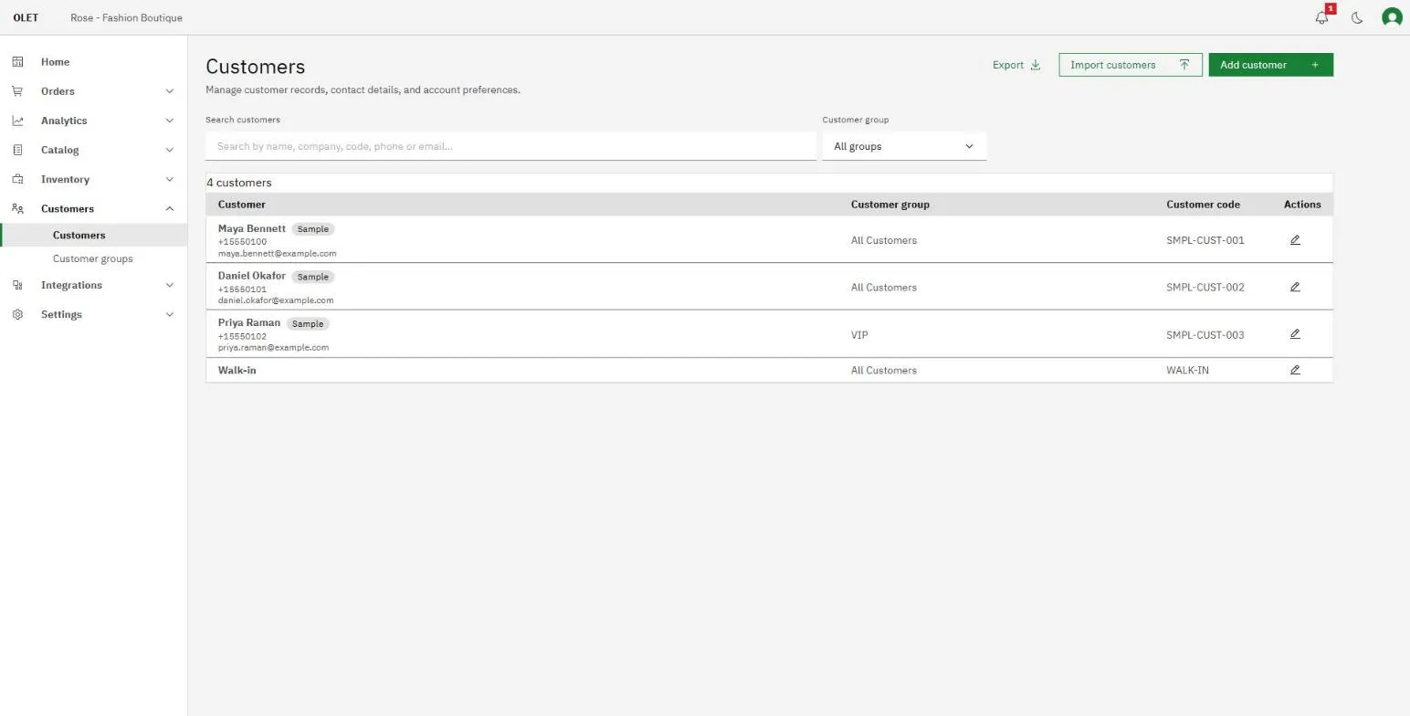 The customers list with a search field, a group filter, and one row per customer